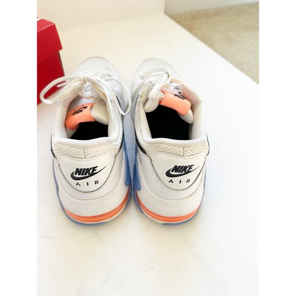 Nike Women's Air Max Excee White Black Atomic Rose Sneaker Tennis Shoe 11 - Picture 3 of 5
